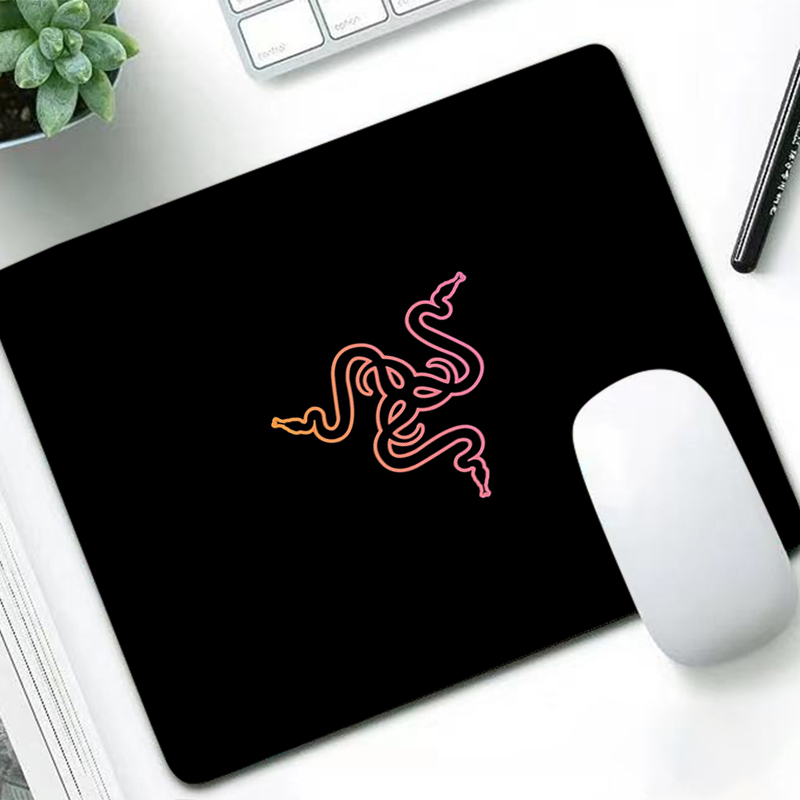 Razer Luxury Mouse Pad Anime G - đánh giá và giá Laptop Accessories And Gadgets